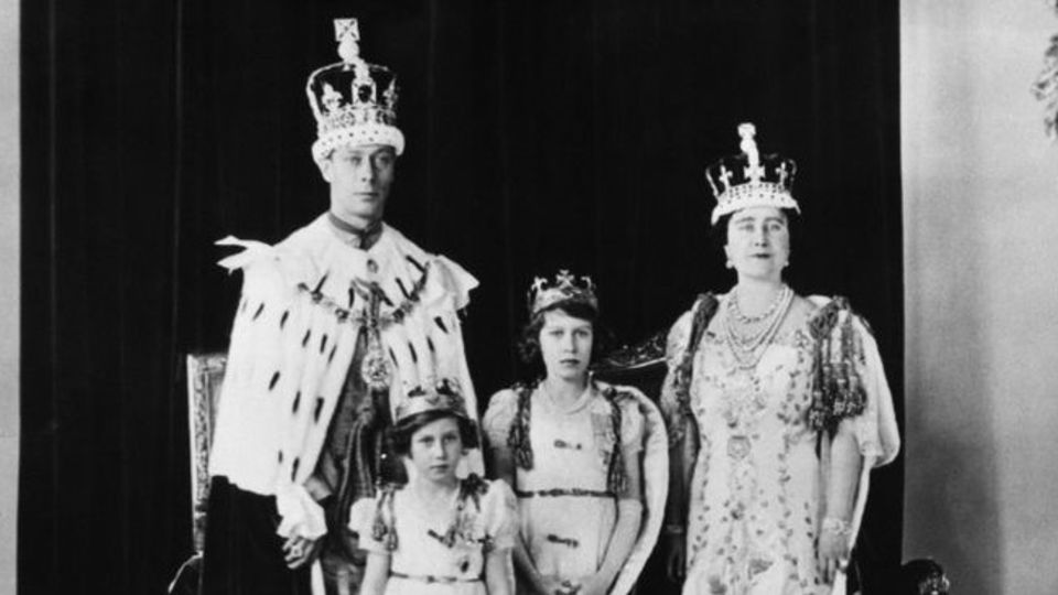 Relembre a trajet&oacute;ria dos 70 anos de reinado de Elizabeth II no Reino Unido  | CNN Brasil