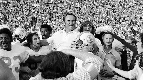 Miami Dolphins Honor Don Shula with 1st Memorial Uniform Patch in